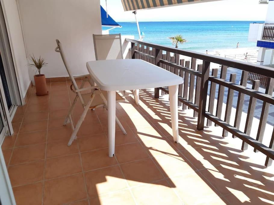 Cosy Flat With A Large Terrace Facing The Sea Appartement La Manga del Mar Menor Buitenkant foto